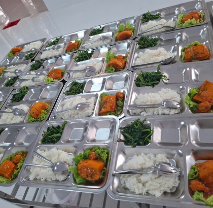 Suất ăn công nghiệp Quang Minh