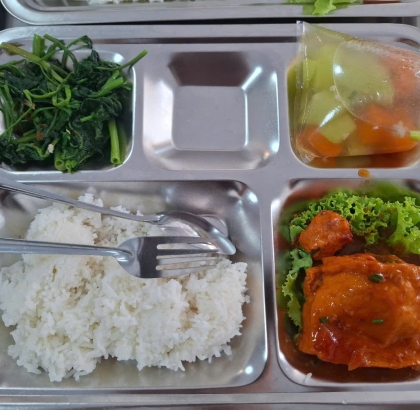 Suất ăn công nghiệp Quang Minh
