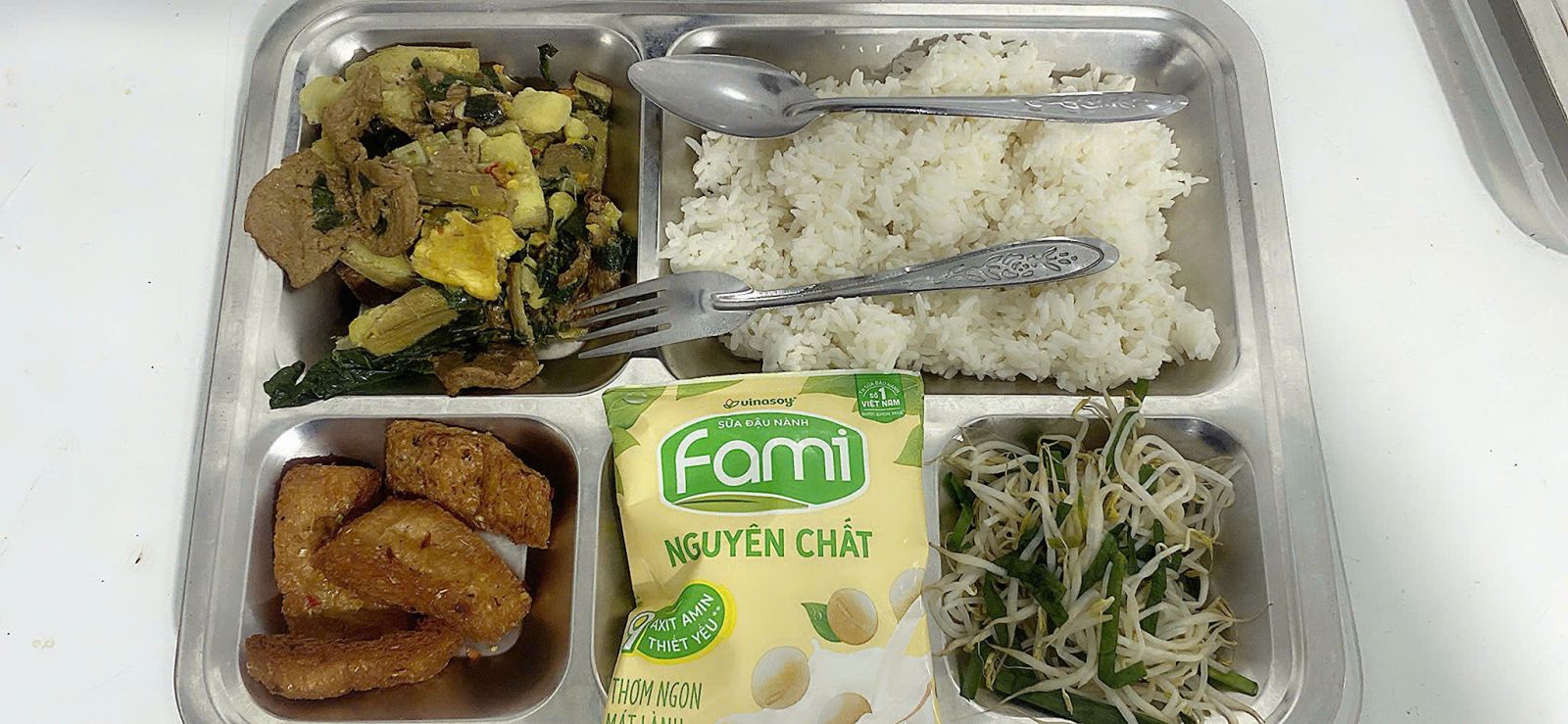 Cung cấp suất ăn công nghiệp Hóc Môn
