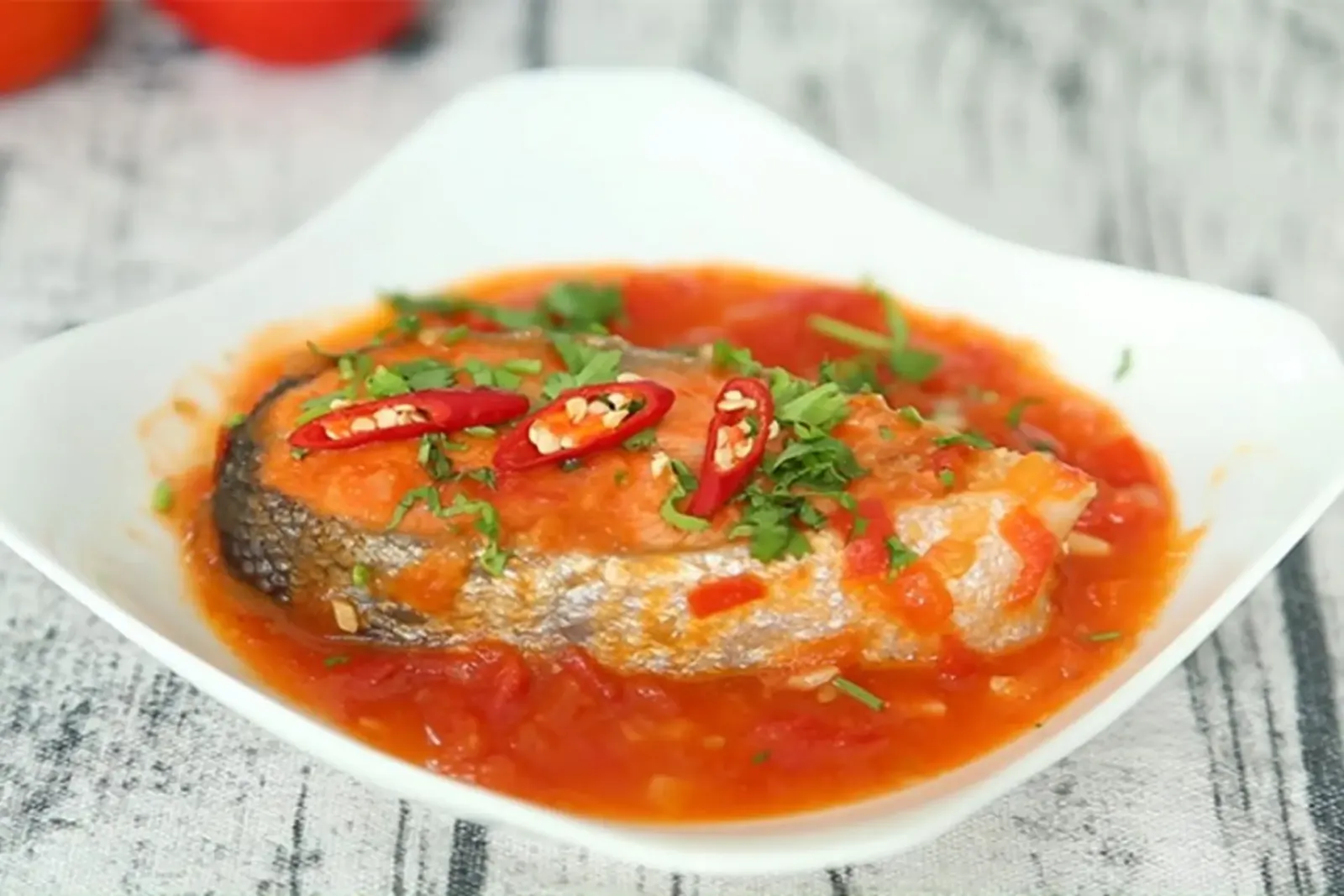 Top 5 món ngon từ cá trong suất ăn công nghiệp