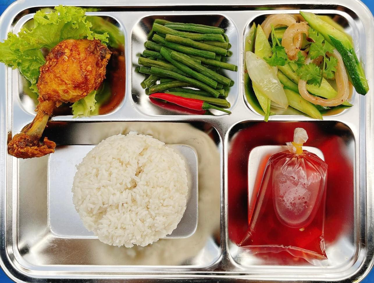 An toàn vệ sinh thực phẩm là yếu tố bắt buộc khi cung cấp suất ăn công nghiệp
