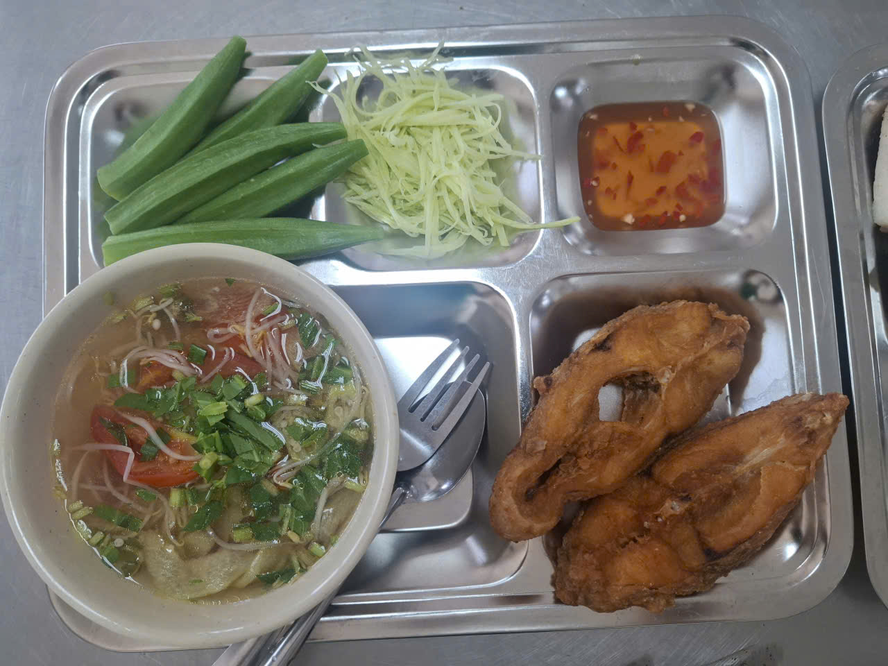 CÔNG TY SUẤT ĂN CÔNG NGHIỆP HÓC MÔN
